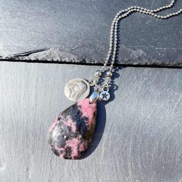 collier-rhodonite-belle-lune