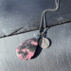 collier-rhodonite-belle-lune-1040 collier-rhodonite-belle-lune