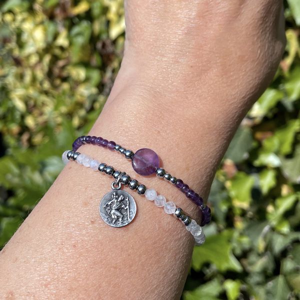 bracelet avec amulette de protection belle de lune