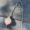 pendule-divinatoire-quartz-rose-belle-de-lune-3796 pendule-divinatoire-quartz-rose-belle-de-lune