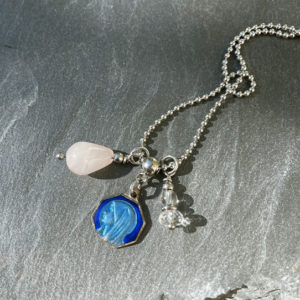 collier-femme-quartz-rose-belle-de-lune