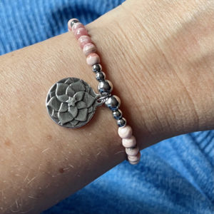 bracelet femme rhodochrosite belle de lune