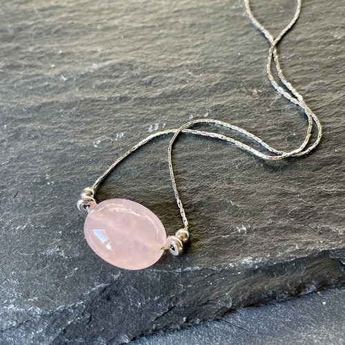 collier femme quartz rose belle de lune