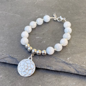 bracelet-femme-aigue-marine-belle-de-lune