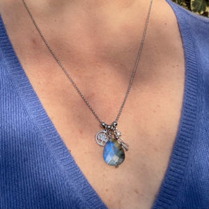 collier-femme-labradorite-belle-de-lune