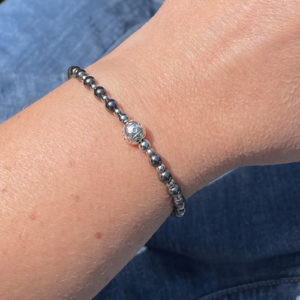 bracelet-femme-hematite-belle-de-lune