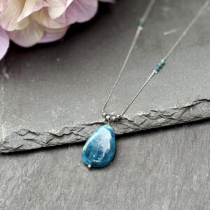 collier femme apatite belle de lune