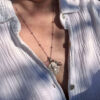 collier-medaille-Marie-quartz-rose-belle-de-lune_8702 collier medaille Marie quartz rose belle de lune