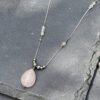 collier-quartz-rose-belle-de-lune_9052 collier quartz rose belle de lune