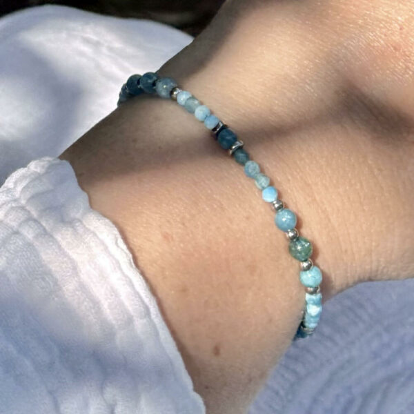 bijou en apatite bleue