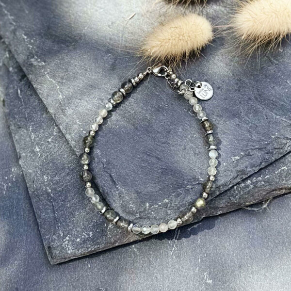 bijou en labradorite