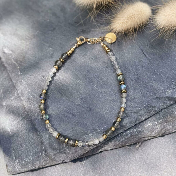 Bracelet en pierres naturelles de labradorite