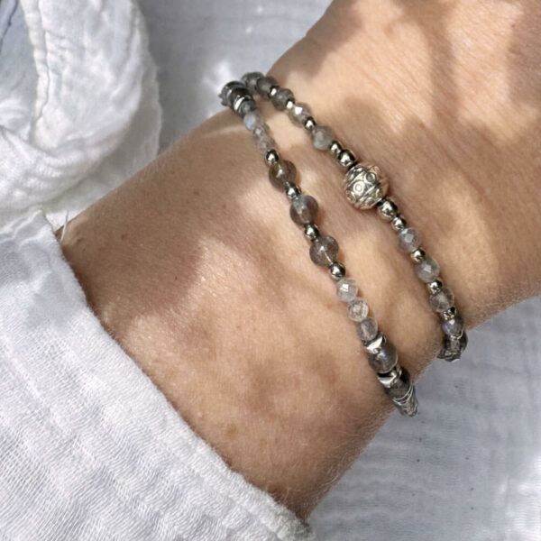 Bracelet en pierres de labradorite pour femme