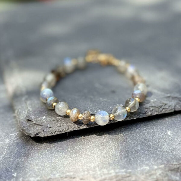 bracelet labradorite protection
