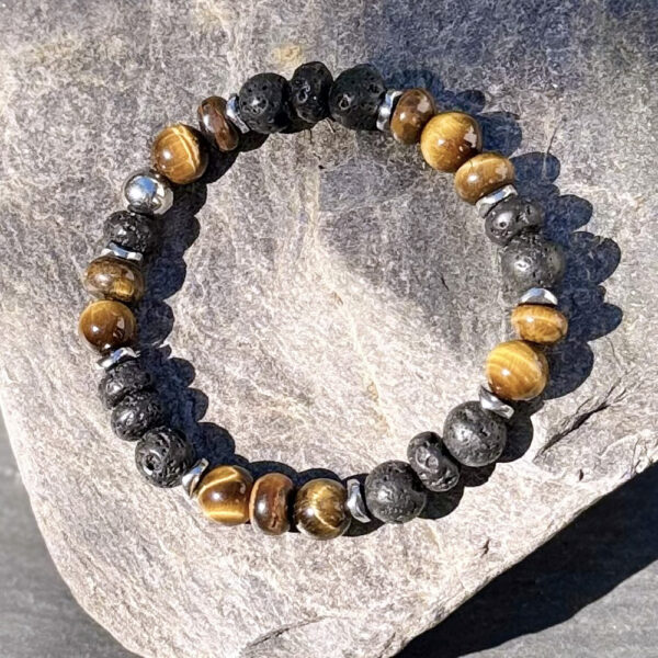 Bracelet en œil de tigre, bijou protecteur qui aide à repousser les énergies négatives.