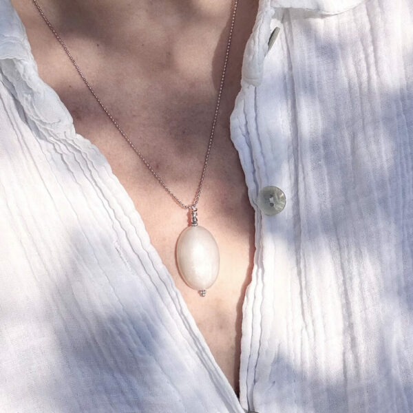 Collier pierre de lune protecteur en lithothérapie.