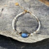bracelet-labradorite-pierres-naturelles-bijoux-energetiques_0780 Bijou artisanal en labradorite, fabriqué à la main en France.
