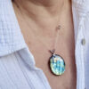 collier-labradorite-qualite-artisanale Collier en labradorite de qualité artisanale, soigneusement sélectionné pour ses vertus.