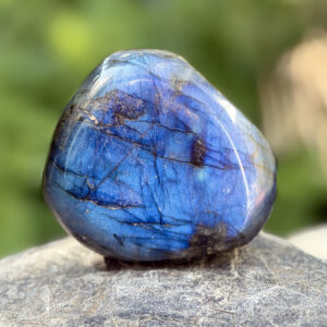 Galet en labradorite