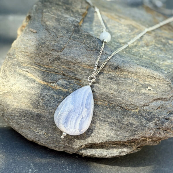 collier-calcedoine-femme_2924 collier avec calcedoine pour femme