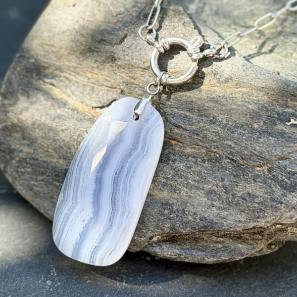 collier-calcedoine-femme_2938 collier avec calcedoine pour femme