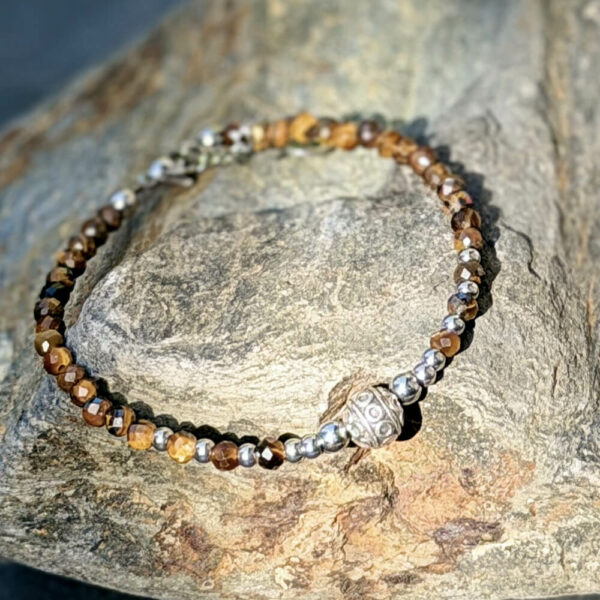 bracelet-oeil-tigre-femme-belle-lune-1 Bracelet en œil de tigre Lou