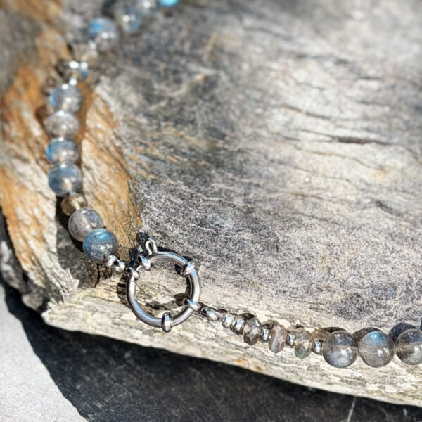 collier-labradorit-femme-belle-lune-3289 collier en labradorite pour les femmes Belle de lune