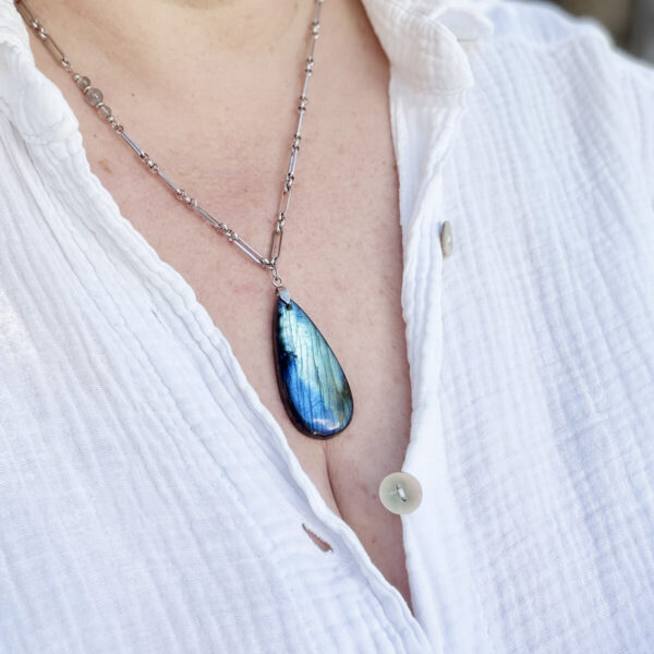 collier-labradorite-femme-belle-de-lune_3434 collier en labradorite pour femme belle de lune