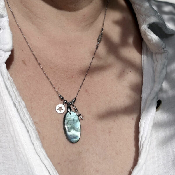 collier-labradorite-femme-belle-de-lune_3481 collier labradorite pour femme belle de lune