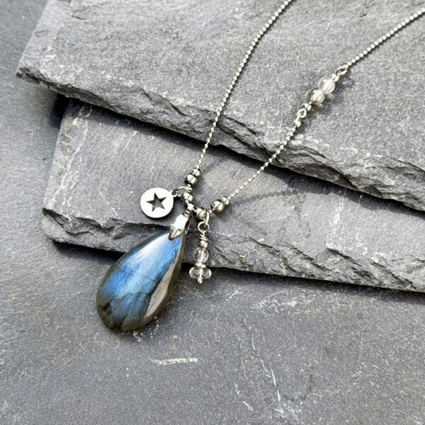 collier-labradorite-femme-belle-de-lune_3487 collier labradorite pour femme belle de lune