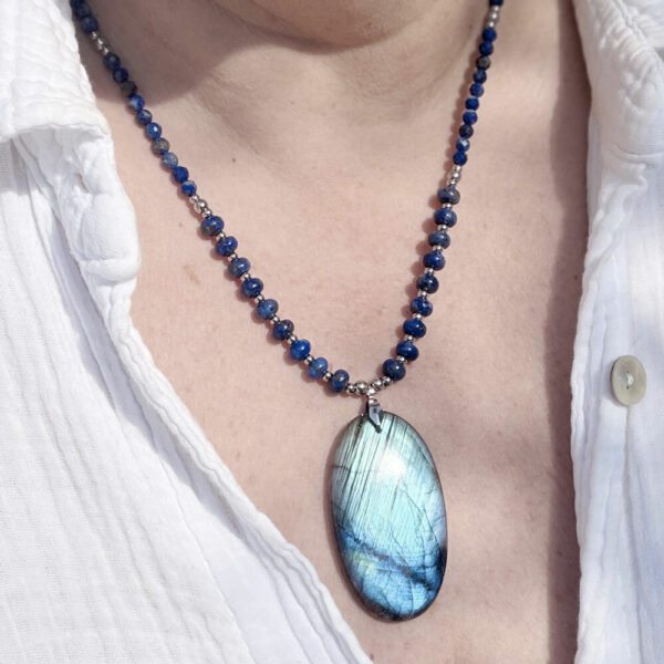 collier-labradorite-femme-belle-de-lune_3608 collier labradorite pour femme belle de lune