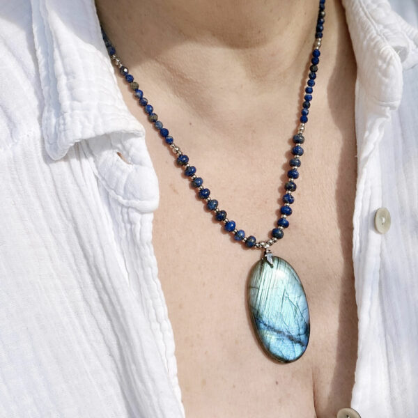 collier-labradorite-femme-belle-de-lune_3610 collier labradorite pour femme belle de lune