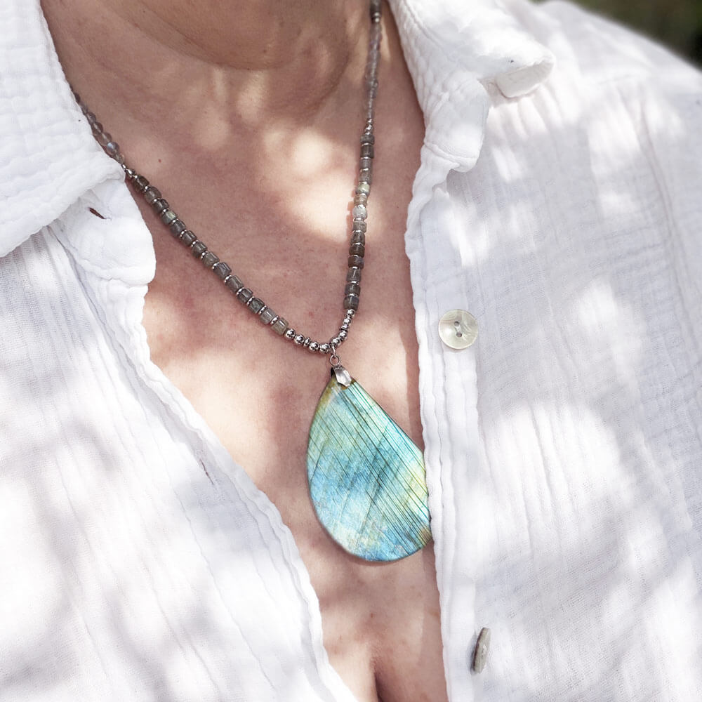 collier labradorite pour femme Belle de lune
