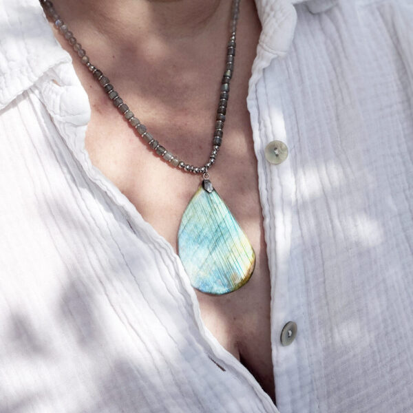 collier-labradorite-femme-belle-de-lune_3753 collier labradorite pour femme Belle de lune