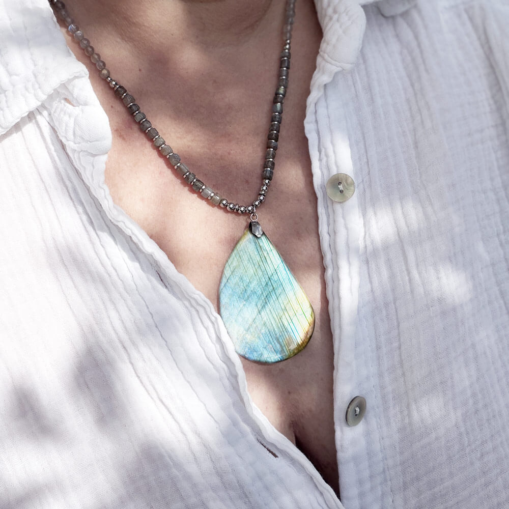 collier labradorite pour femme Belle de lune