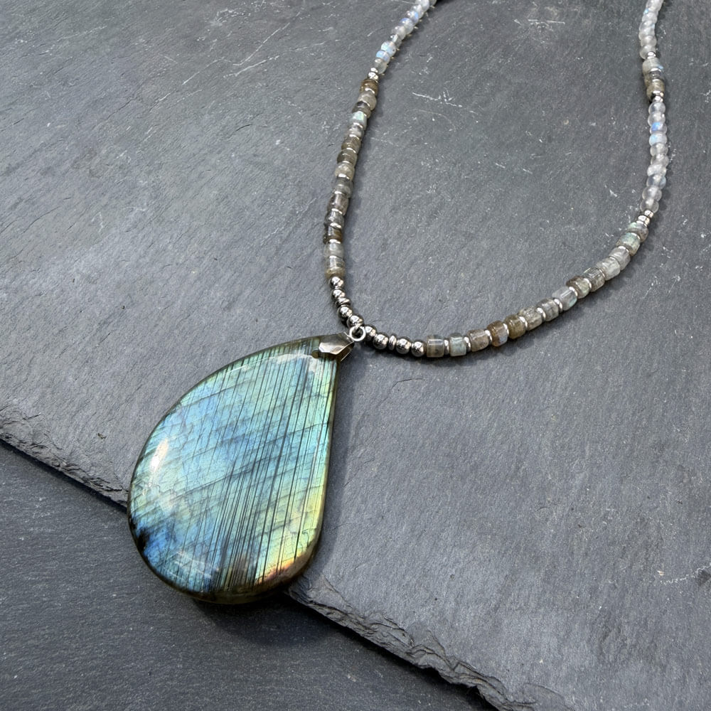collier labradorite pour femme Belle de lune