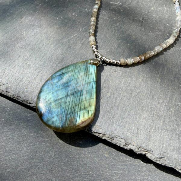 collier-labradorite-femme-belle-de-lune_3759 collier labradorite pour femme Belle de lune