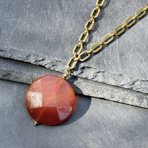 collier en cornaline pour femme belle de lune