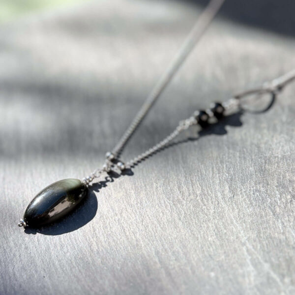 collier-femme-obsidienne-oeil-celeste-belle-de-lune_4722 collier pour femme avec obsidienne oeil celeste