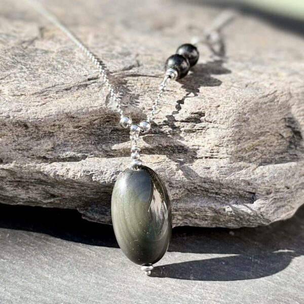 collier-femme-obsidienne-oeil-celeste-belle-de-lune_4727 collier pour femme avec obsidienne oeil celeste