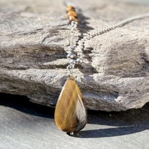 collier-femme-oeil-tigre-belle-de-lune_4729 collier pour femme avec œil de tigre