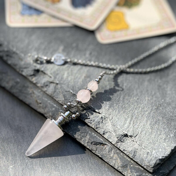 pendule divinatoire en quartz rose Belle de lune
